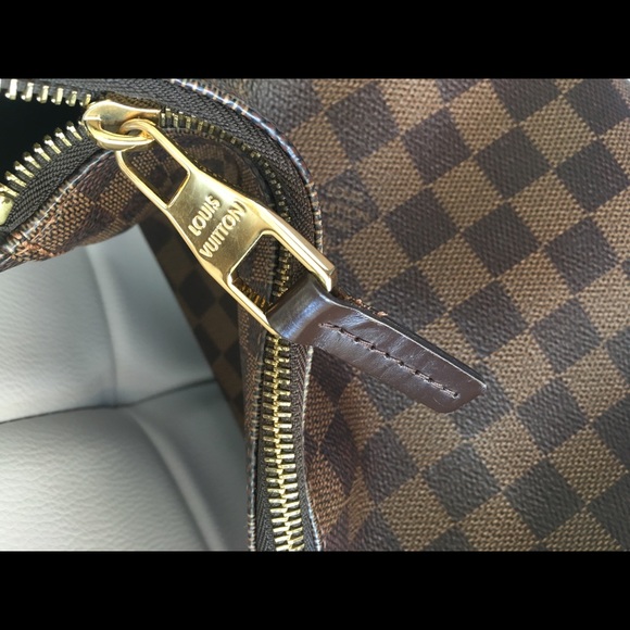 - SOLD- Authentic Louis Vuitton Portobello GM Bag - Picture 5 of 10